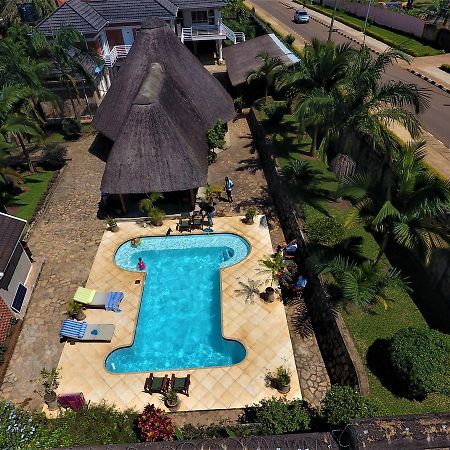 Entebbe Palm Hotel Екстер'єр фото