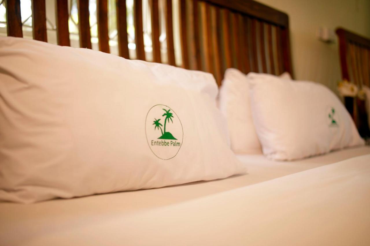 Entebbe Palm Hotel Екстер'єр фото