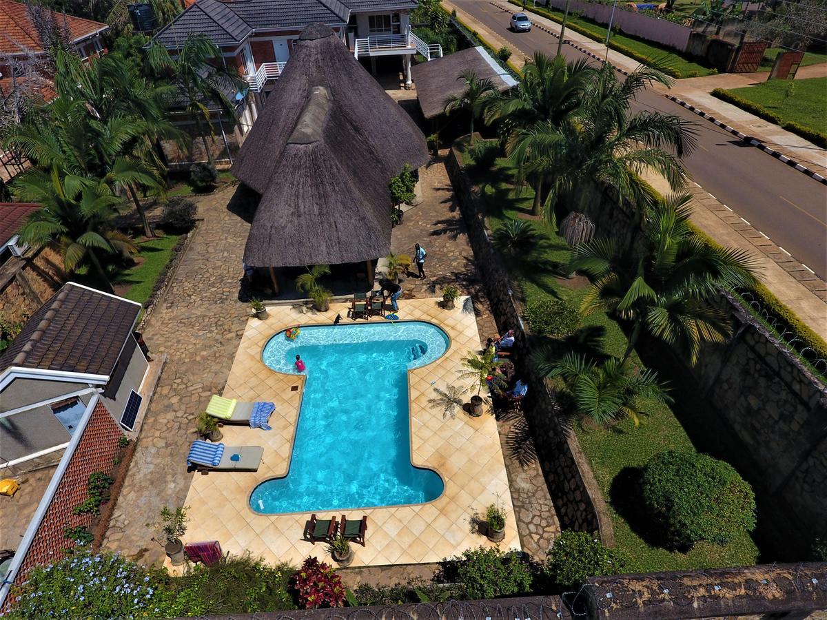 Entebbe Palm Hotel Екстер'єр фото