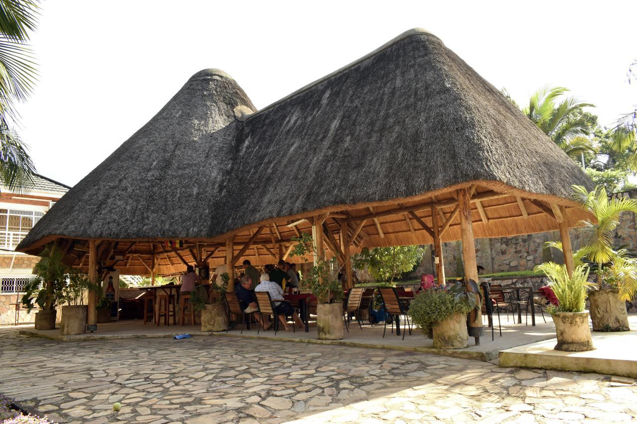 Entebbe Palm Hotel Екстер'єр фото
